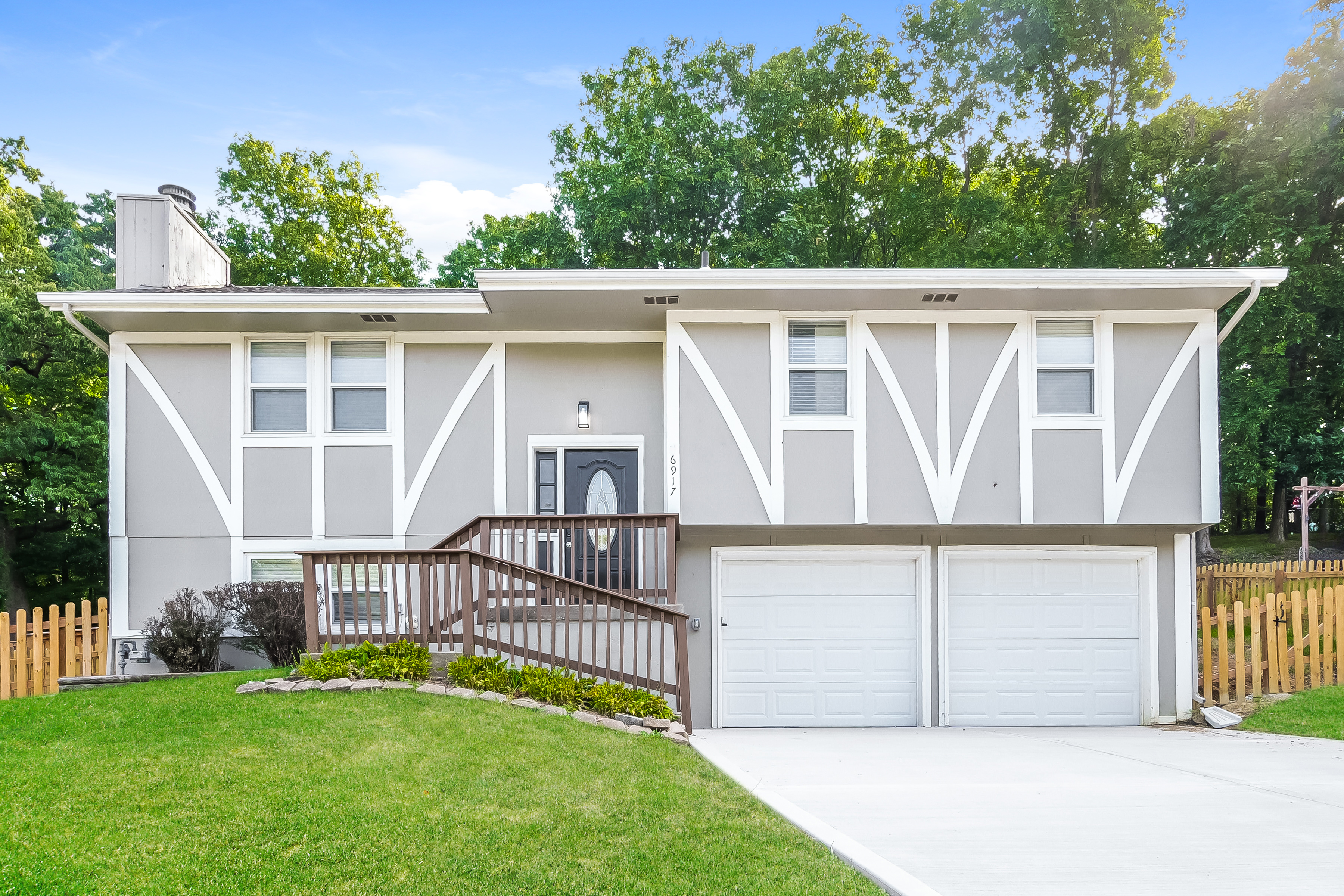 6917 N MERCIER ST KANSAS CITY, MO 64118